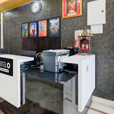 Super Hotel O Insaf Nagar Munshipuliya Formerly Vibrant Chinhat ภายนอก รูปภาพ
