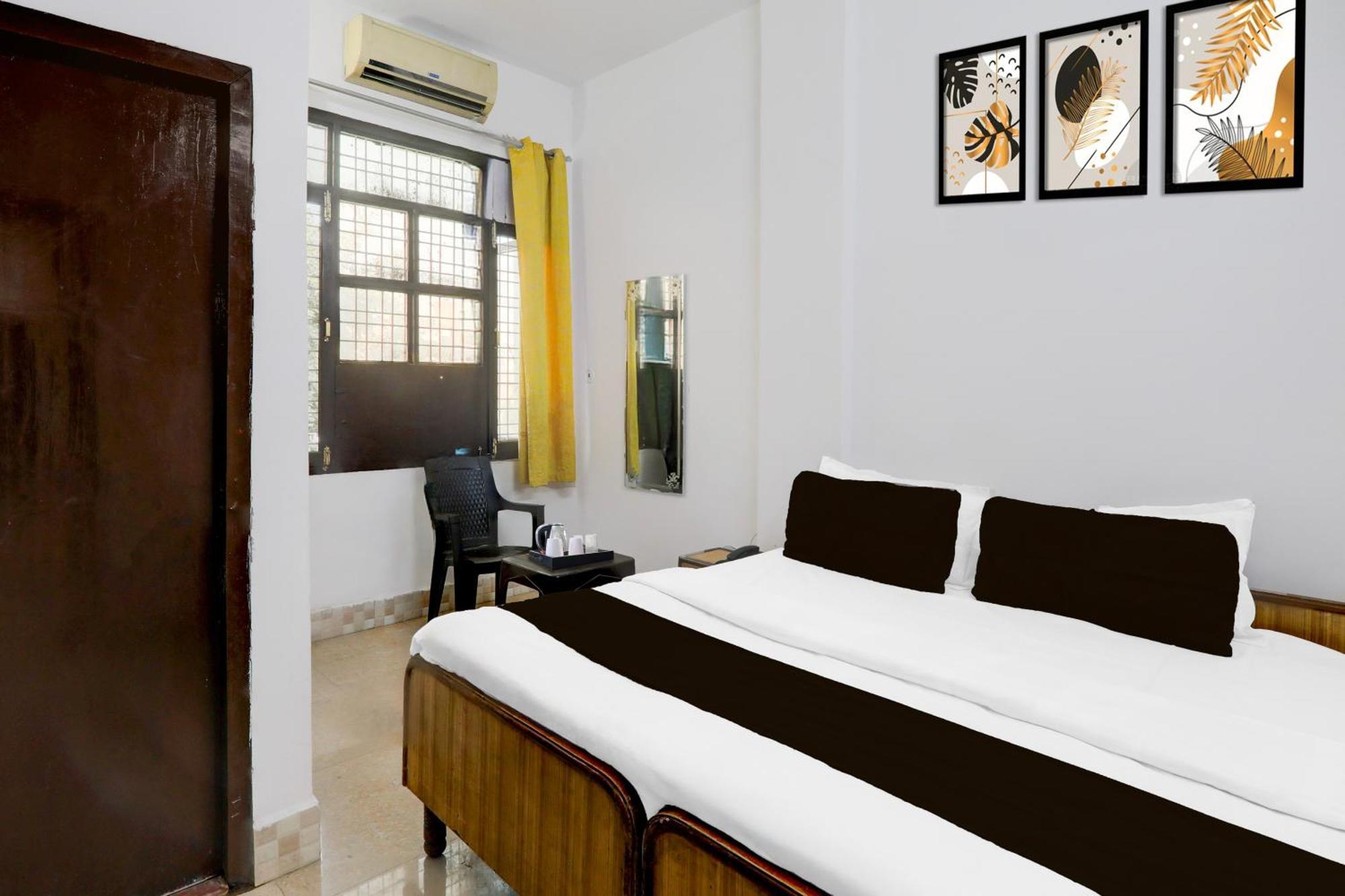 Super Hotel O Insaf Nagar Munshipuliya Formerly Vibrant Chinhat ภายนอก รูปภาพ