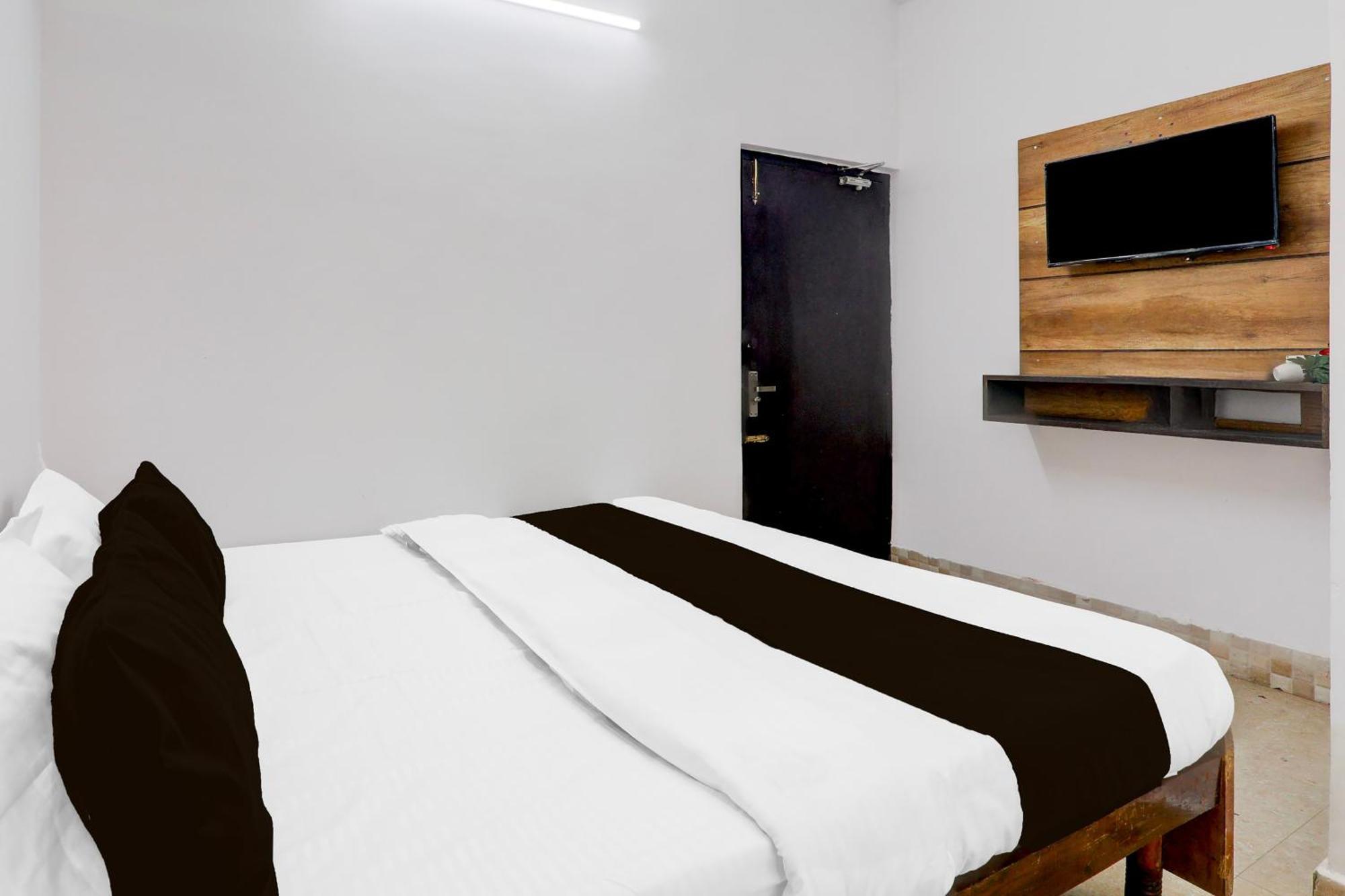 Super Hotel O Insaf Nagar Munshipuliya Formerly Vibrant Chinhat ภายนอก รูปภาพ