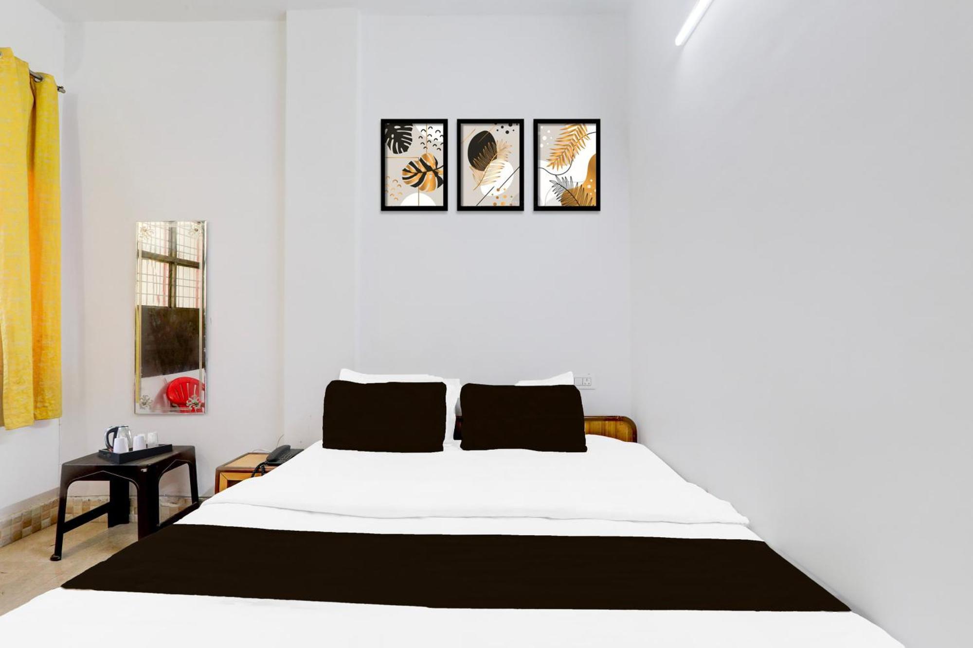 Super Hotel O Insaf Nagar Munshipuliya Formerly Vibrant Chinhat ภายนอก รูปภาพ