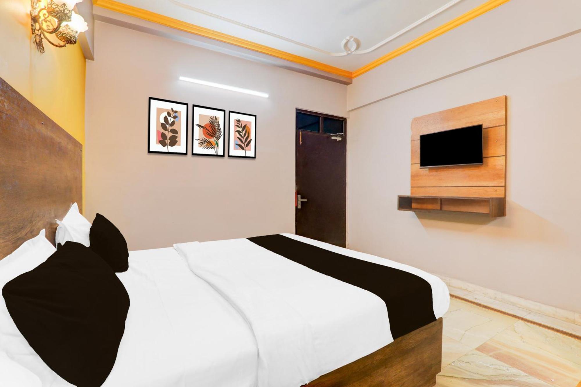 Super Hotel O Insaf Nagar Munshipuliya Formerly Vibrant Chinhat ภายนอก รูปภาพ