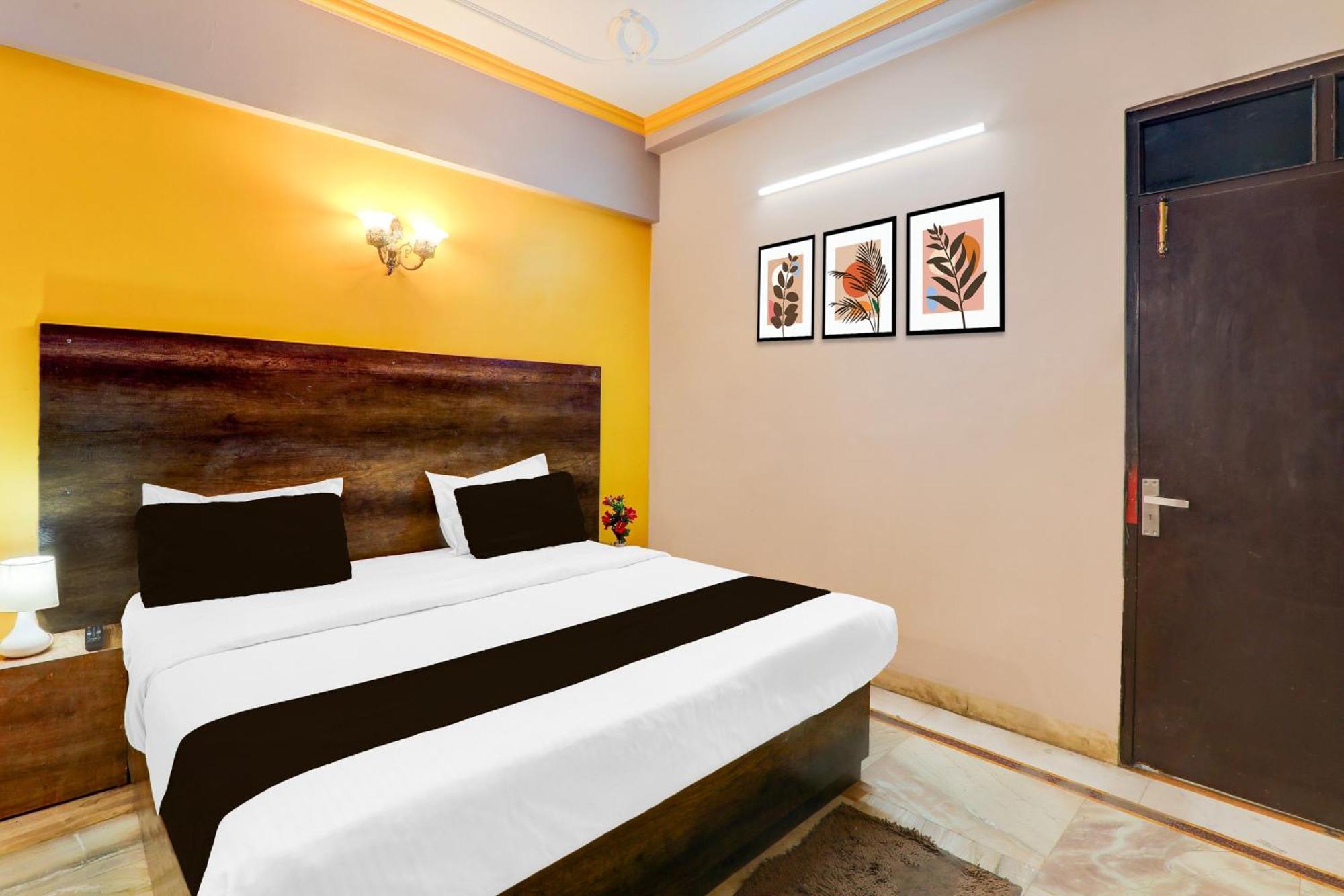 Super Hotel O Insaf Nagar Munshipuliya Formerly Vibrant Chinhat ภายนอก รูปภาพ