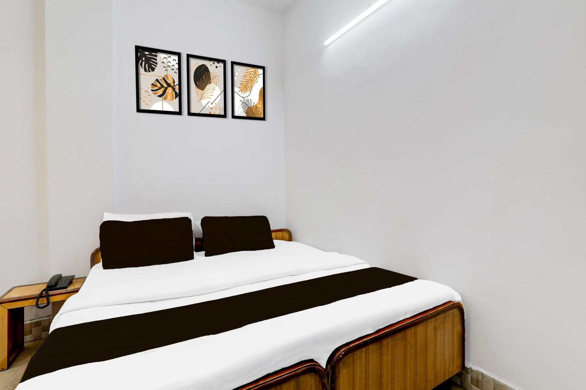 Super Hotel O Insaf Nagar Munshipuliya Formerly Vibrant Chinhat ภายนอก รูปภาพ